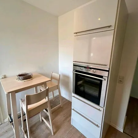 Design By Interior - Bahnhofnaehe, Ruhig, Modern, Arbeitsplatz, Ebk Apartamento *