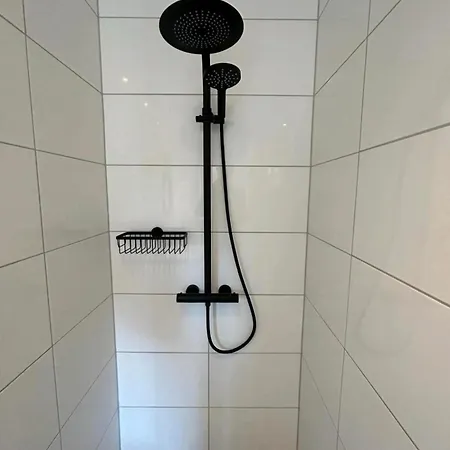 Design By Interior - Bahnhofnähe, Ruhig, Modern, Arbeitsplatz, Ebk Apartment Kassel