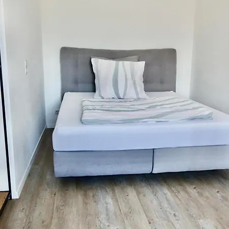 Appartement Design By Interior - Bahnhofnaehe, Ruhig, Modern, Arbeitsplatz, Ebk Cassel
