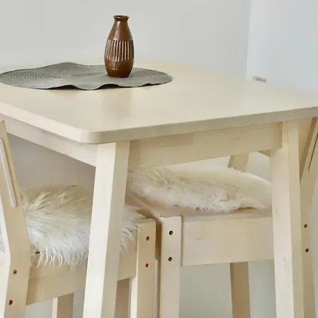 Design By Interior - Bahnhofnaehe, Ruhig, Modern, Arbeitsplatz, Ebk Apartamento *