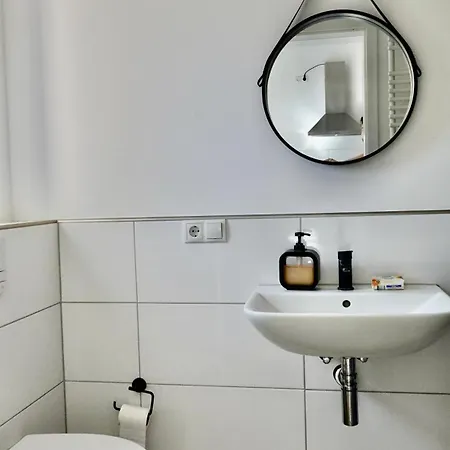 Design By Interior - Bahnhofnaehe, Ruhig, Modern, Arbeitsplatz, Ebk Apartamento Kassel