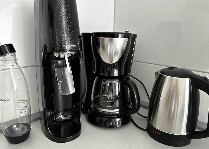 Design By Interior - Bahnhofnaehe, Ruhig, Modern, Arbeitsplatz, Ebk Apartment *